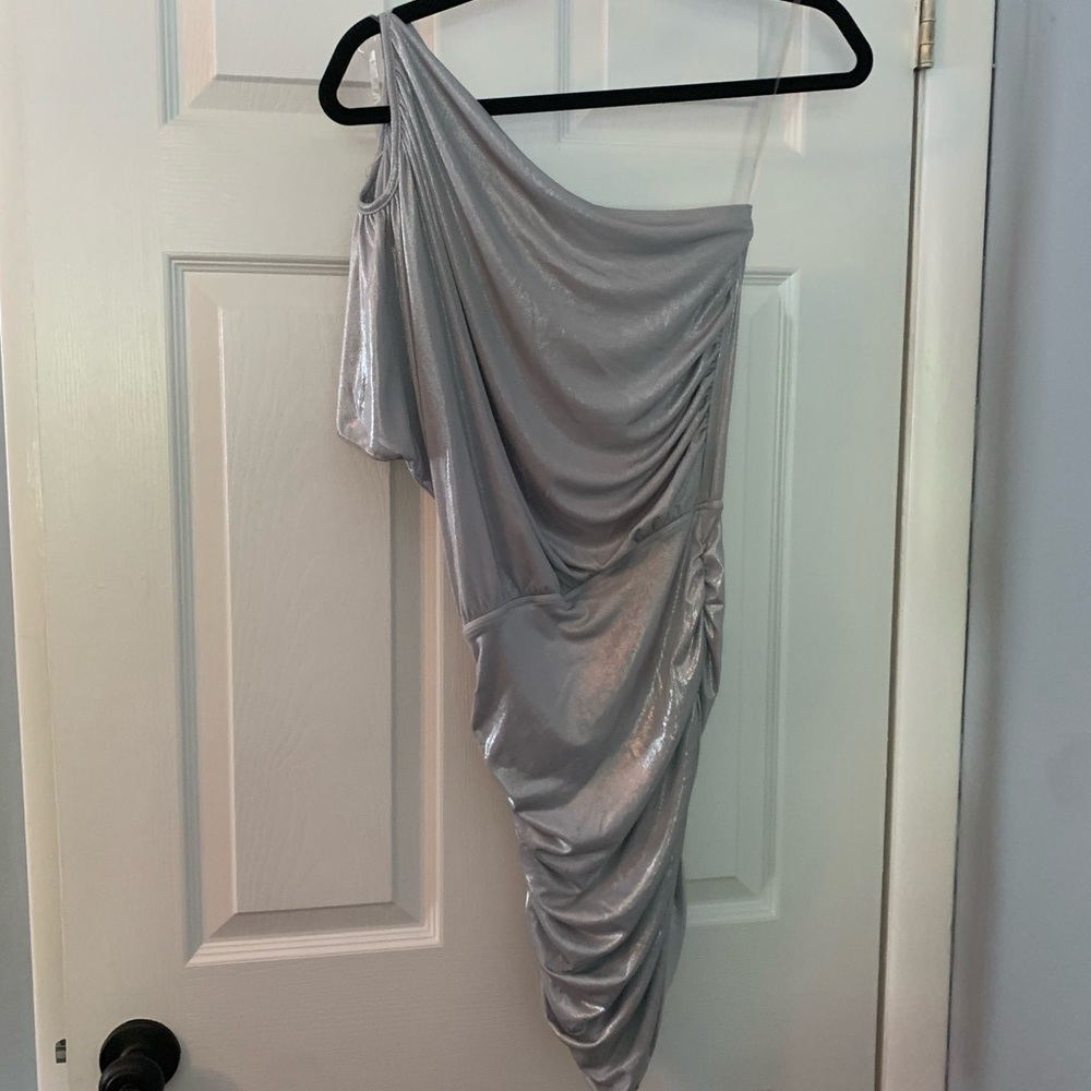 One shoulder silver party dress